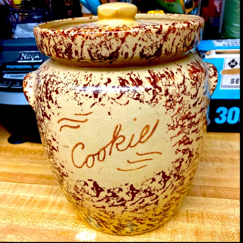 R.R.P. CO. Antique Used Cookie Jar Excellent Condition!!!♥️